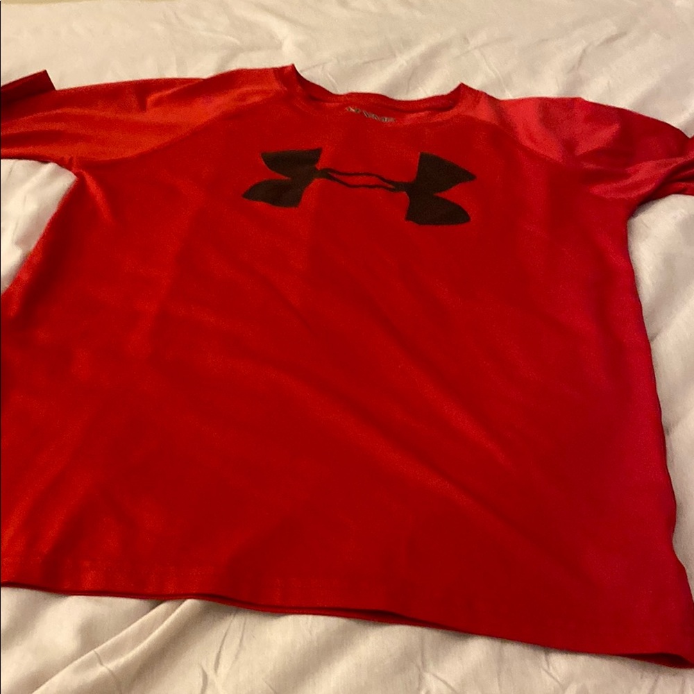 Under Armour Kids Red and Black Short Sleeve Tee